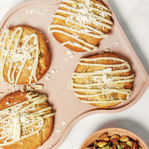 Chunky Chocolate & Pistachio Crumble Cookies