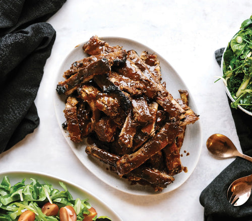 Man Rub Ribs